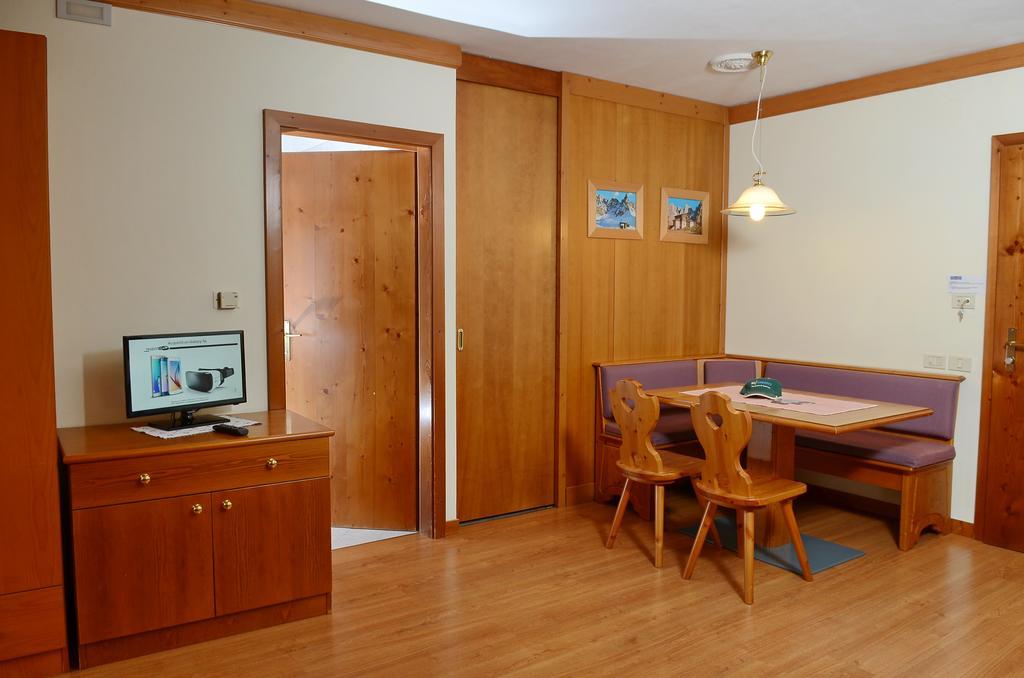 Ski Residence San Martino Di Castrozza Room photo